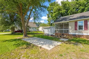 1301 E 10th St, Lumberton, NC 28358 - Photo 47