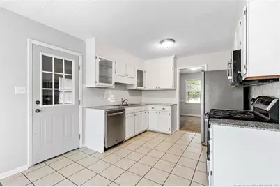2053 Lothbury Drive, Fayetteville, NC 28304 - Photo 9