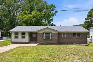 406 Lansdowne Rd, Fayetteville, NC 28314 - Photo 1