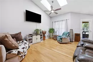 573 Broadmoor Ct, Sanford, NC 27332 - Photo 5