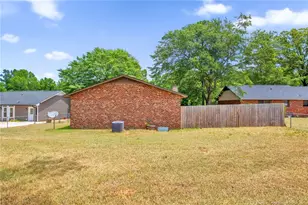 6941 Melbourne Dr, Fayetteville, NC 28314 - Photo 39