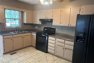 1007 Lisa Cir, Spring Lake, NC 28390 - Photo 7