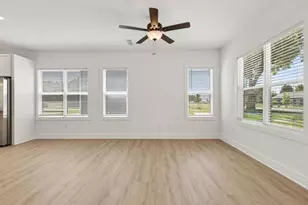 1019 E Harnett St, Dunn, NC 28334 - Photo 5