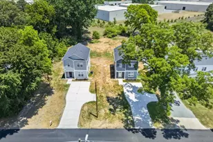 1019 E Harnett St, Dunn, NC 28334 - Photo 3