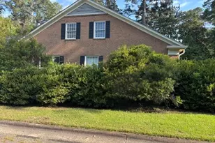 2002 N Elm St, Lumberton, NC 28358 - Photo 5