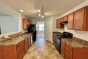 92 Hallow Oak St, Spring Lake, NC 28390 - Photo 5
