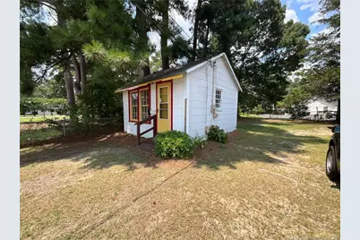 120 W Elwood Avenue, Raeford, NC 28376 - Photo 11