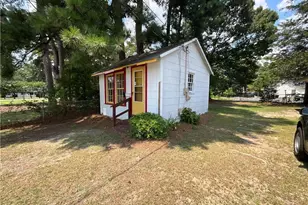 120 W Elwood Ave, Raeford, NC 28376 - Photo 11