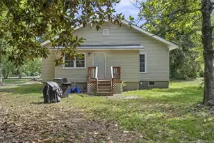 191 W Third St, Parkton, NC 28371 - Photo 33