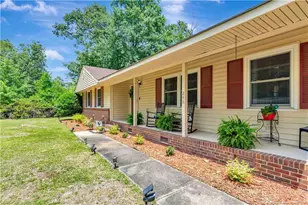246 Robin Rd, Lumberton, NC 28358 - Photo 5