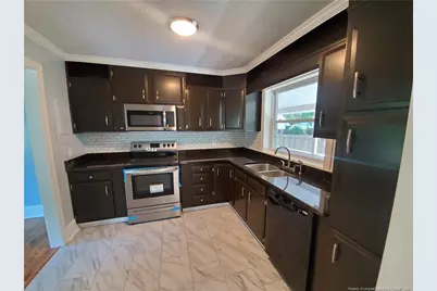 1015 Brook Street, Fayetteville, NC 28305 - Photo 9