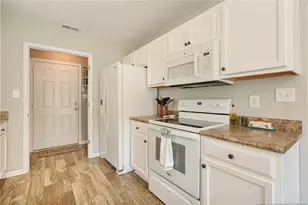 2048 Ivey Commons Rd, Fayetteville, NC 28306 - Photo 15