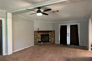 21621 Old Maxton Rd, Maxton, NC 28364 - Photo 11