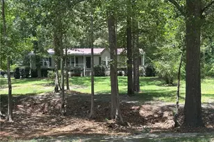 21621 Old Maxton Rd, Maxton, NC 28364 - Photo 3