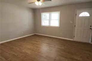 6301 Brettonwoods Ln, Hope Mills, NC 28348 - Photo 3