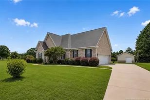 1309 Oakridge Blvd, Lumberton, NC 28358 - Photo 3
