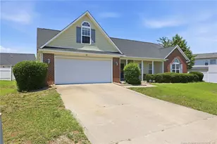 136 Bennington Dr, Raeford, NC 28376 - Photo 3