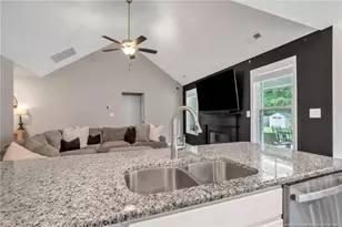 32 Finch Ln, Parkton, NC 28371 - Photo 15
