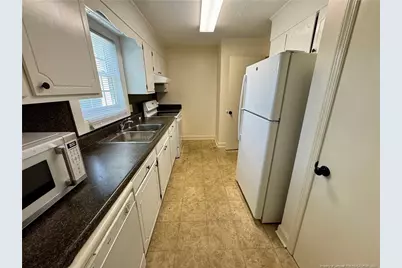 2601 N Roberts Avenue #2D, Lumberton, NC 28358 - Photo 9