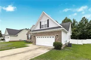 263 Thorncliff Dr, Raeford, NC 28376 - Photo 3