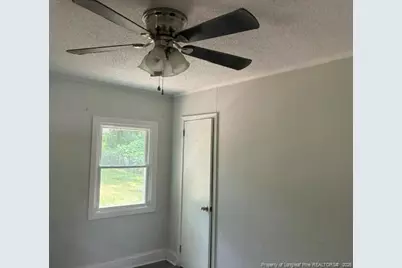 210 Brookwood Avenue, Fayetteville, NC 28301 - Photo 9