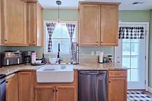 530 Browning Dr, Saint Pauls, NC 28384 - Photo 9