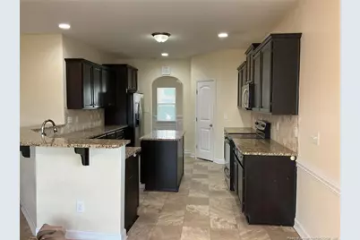 825 Ronald Reagan Drive, Fayetteville, NC 28311 - Photo 9