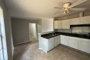 1810 Wendover Dr, Fayetteville, NC 28304 - Photo 9