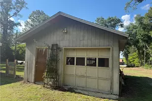 100 McRae St, Red Springs, NC 28377 - Photo 9