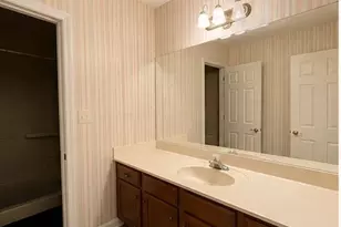 6463 Windy Creek Way, Fayetteville, NC 28306 - Photo 17