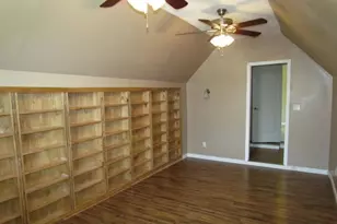 4009 Quarry Hollow Drive, Fayetteville, NC 28306 - Photo 9