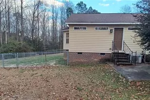 211 Sheffield Ct, Raeford, NC 28376 - Photo 25
