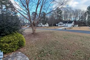 211 Sheffield Ct, Raeford, NC 28376 - Photo 21