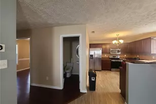 972 Screech Owl Dr, Hope Mills, NC 28348 - Photo 5