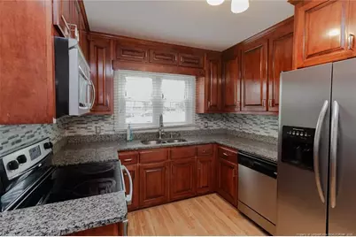 717 W Cutlar Street, Saint Pauls, NC 28384 - Photo 29