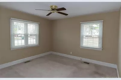 717 W Cutlar Street, Saint Pauls, NC 28384 - Photo 19