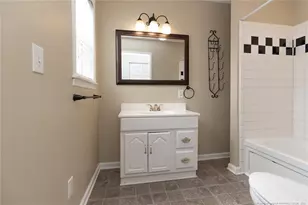 717 W Cutlar St, Saint Pauls, NC 28384 - Photo 33