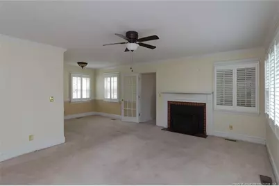 717 W Cutlar Street, Saint Pauls, NC 28384 - Photo 5