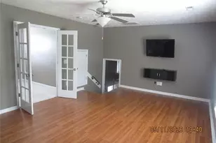 642 Pinevalley Ln, Sanford, NC 27332 - Photo 9