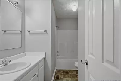 5816 Bloomsbury Drive, Fayetteville, NC 28306 - Photo 37