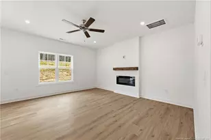622 Acacia St, Vass, NC 28394 - Photo 5