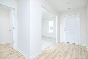 1924 Bulldog Ln, Hope Mills, NC 28348 - Photo 3