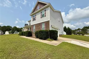 260 Trenton Pl, Cameron, NC 28326 - Photo 3