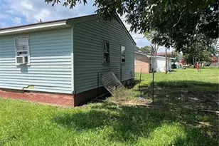516 N Jones St, Pembroke, NC 28372 - Photo 3