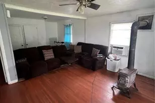 516 N Jones St, Pembroke, NC 28372 - Photo 5