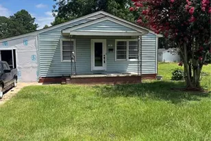 516 N Jones St, Pembroke, NC 28372 - Photo 1