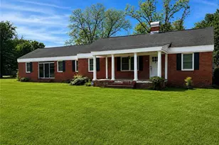 902 Park Ave Ave, Fairmont, NC 28340 - Photo 1