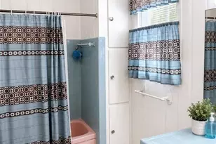902 Park Ave Ave, Fairmont, NC 28340 - Photo 5
