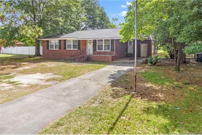 310 N 4th Street, Saint Pauls, NC 28384 - Photo 7