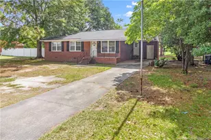 310 N 4th St, Saint Pauls, NC 28384 - Photo 7